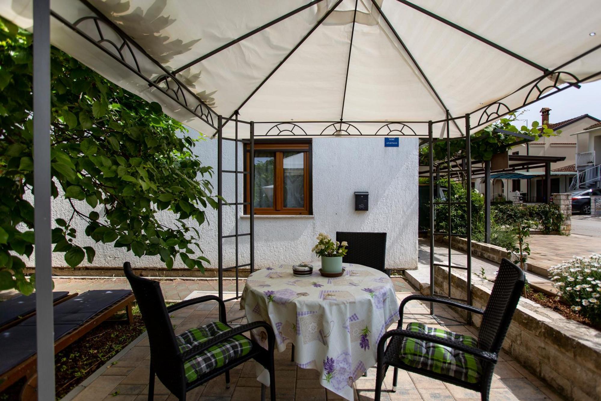 Apartments Ina & Ika Rovinj Exterior photo